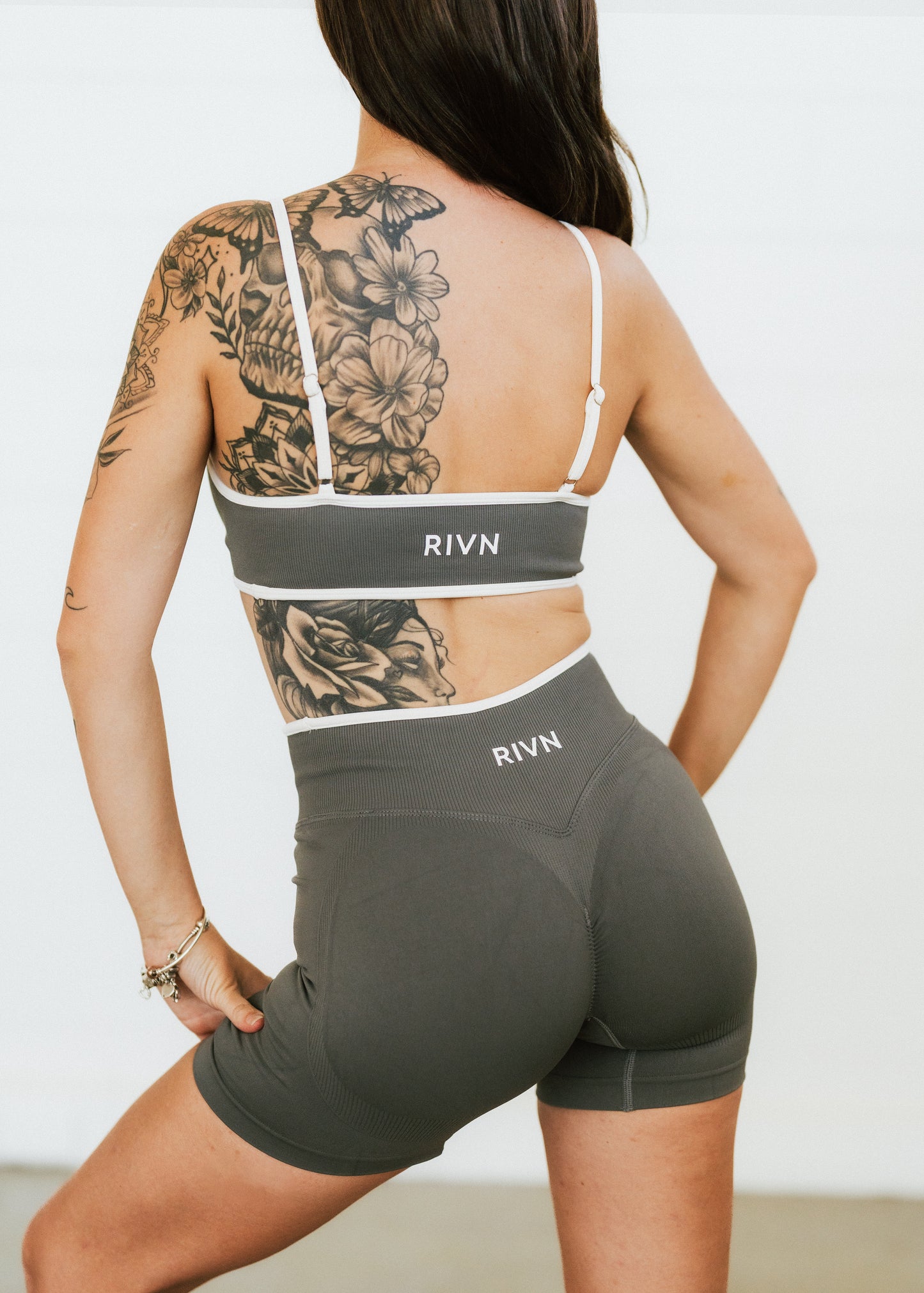 GREY TWO TONE SCRUNCH SHORTS