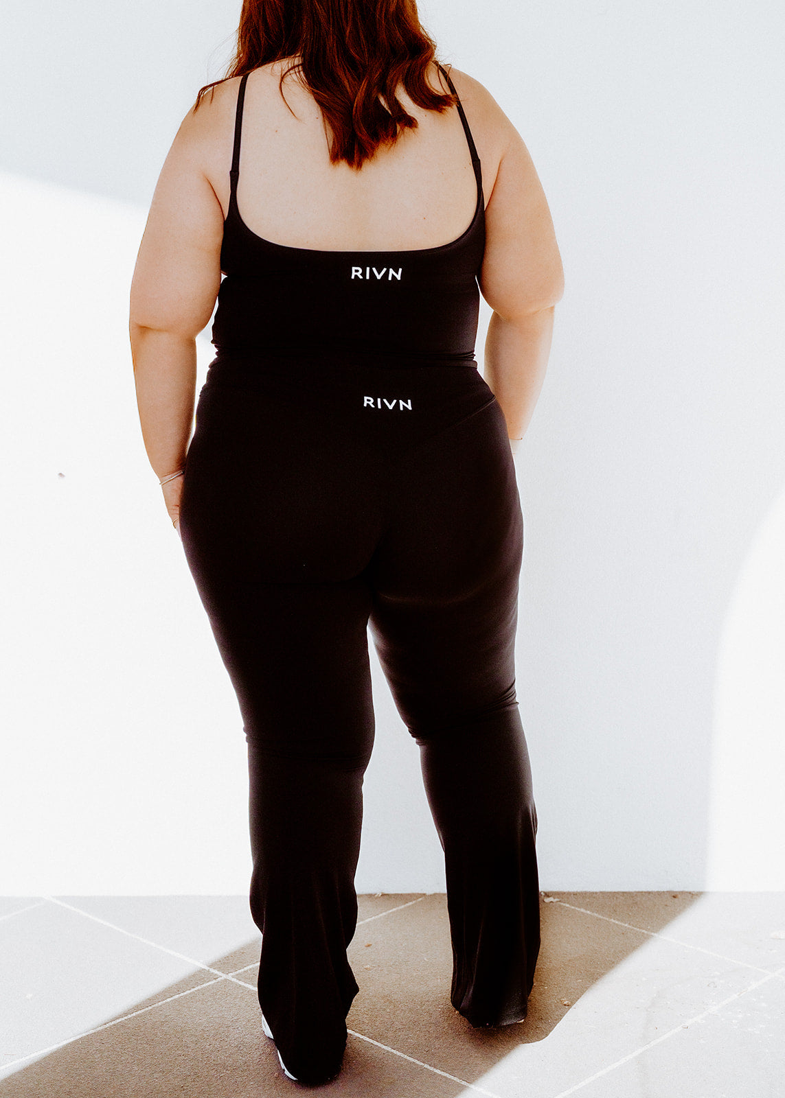 ESSENTIAL BLACK FLARES