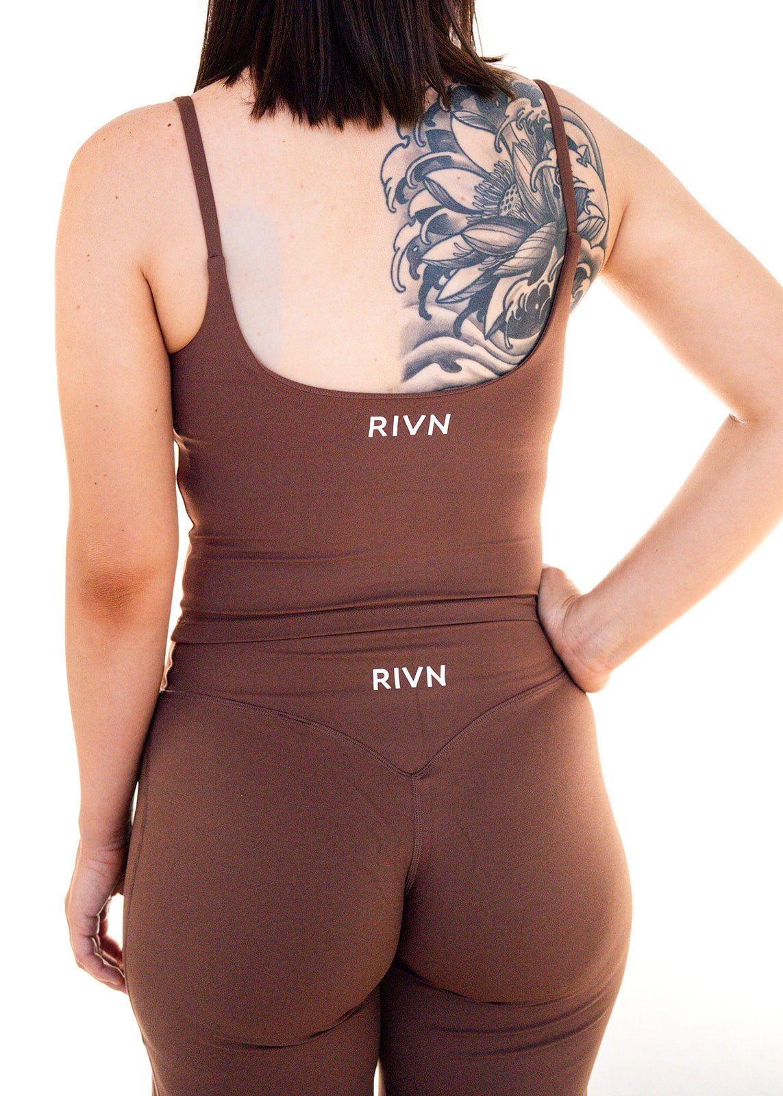 ESSENTIAL BROWN SINGLET