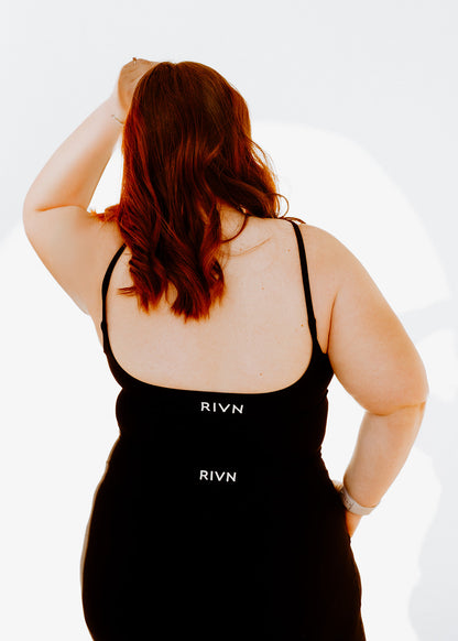 ESSENTIAL BLACK SINGLET