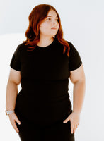 ESSENTIAL BLACK STAPLE TEE