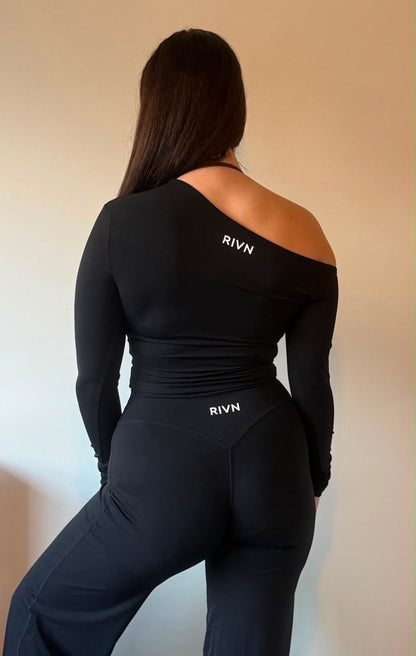 BLACK OFF SHOULDER LONG SLEEVE