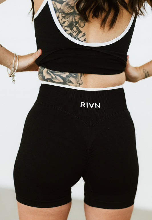 BLACK TWO TONE SCRUNCH SHORTS