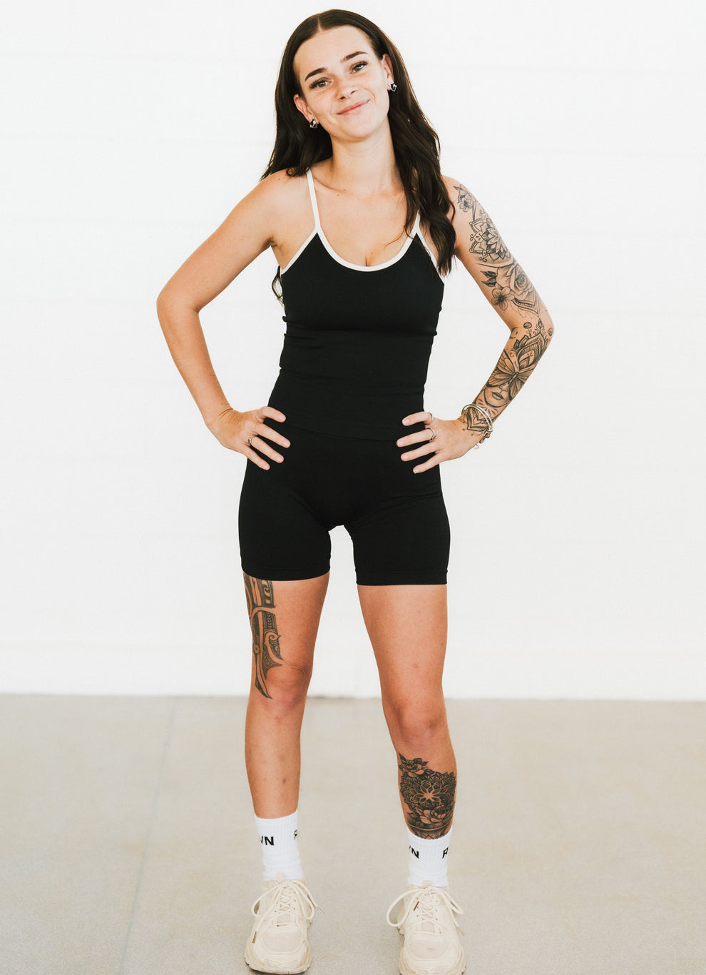 BLACK TWO TONE SINGLET – RIVNACTIVE