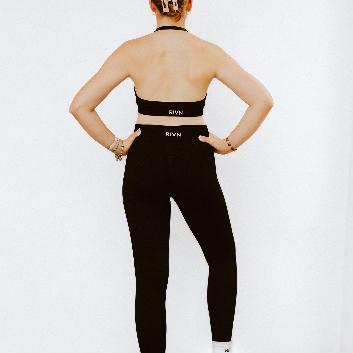 BLACK SCRUNCH LEGGINGS