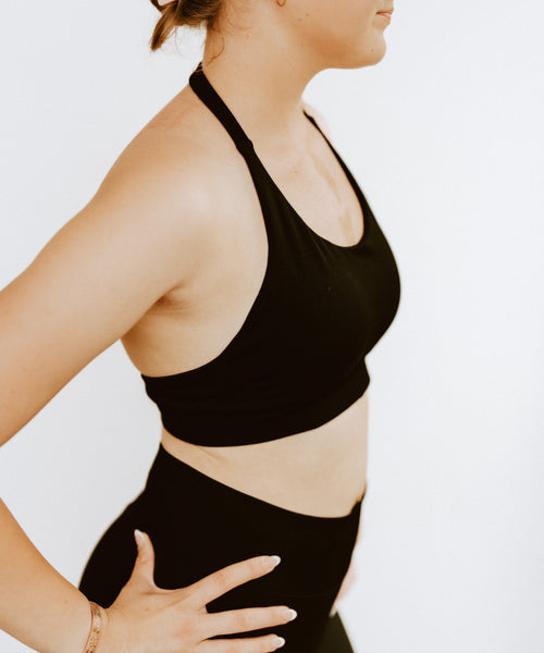 BLACK BACKLESS CROP