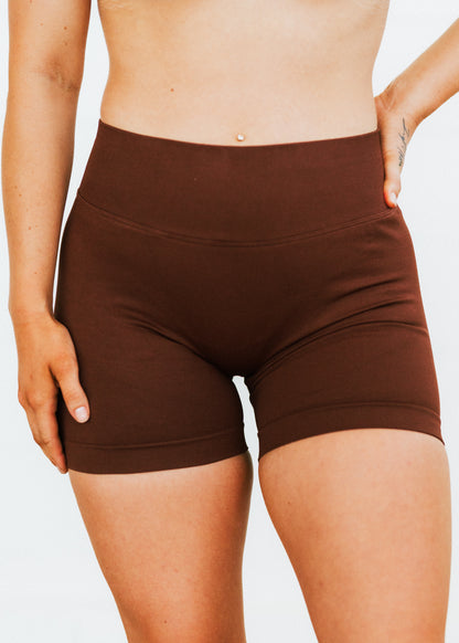 BROWN SCRUNCH SHORTS
