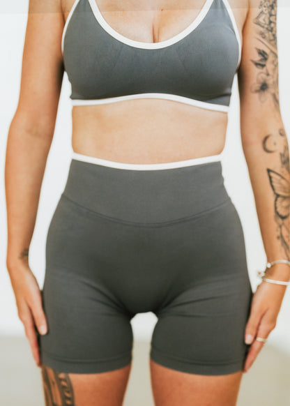 GREY TWO TONE SCRUNCH SHORTS