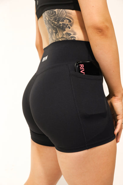 BLACK BOOTY SHORTS (POCKETS)