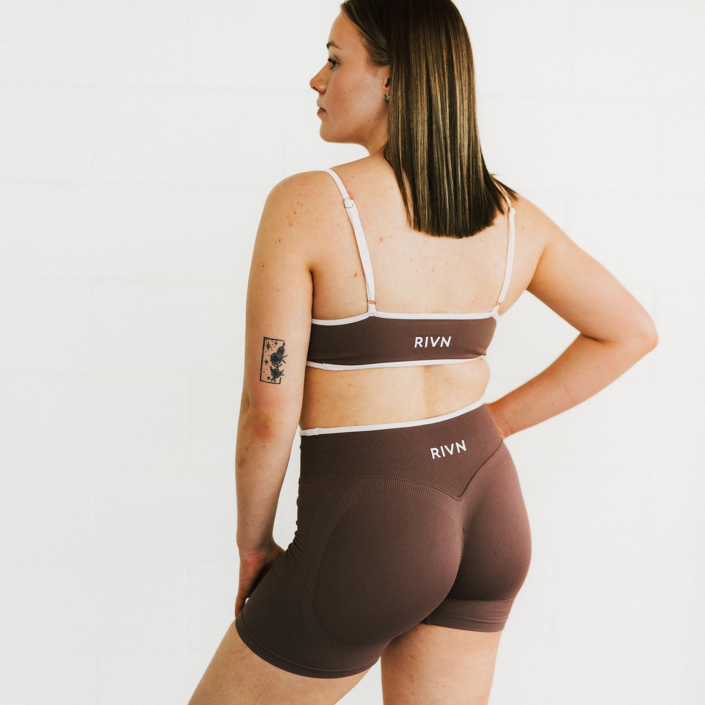 COFFEE TWO TONE SCRUNCH SHORTS