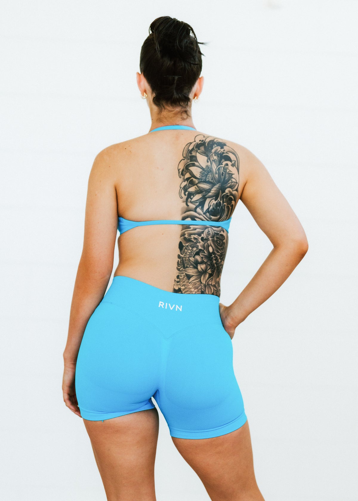 CRYSTAL BLUE SCRUNCH SHORTS