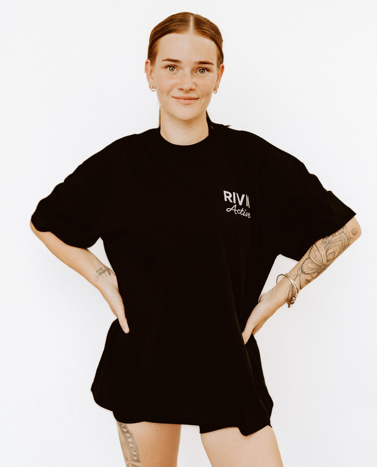 BLACK OVERSIZED TEE