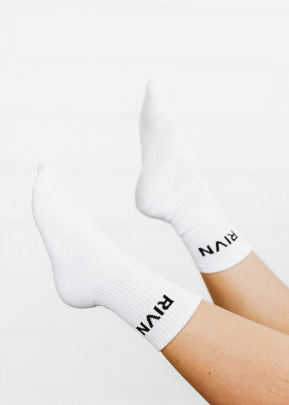 WHITE COTTON RIVN SOCKS