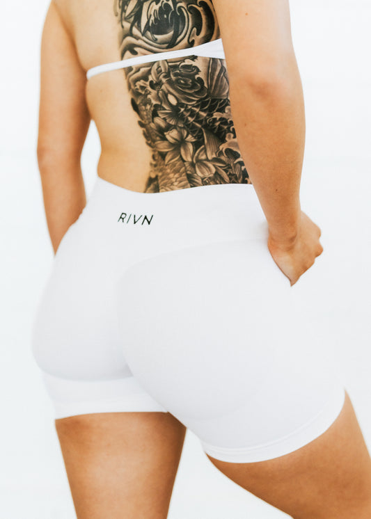 WHITE SCRUNCH SHORTS