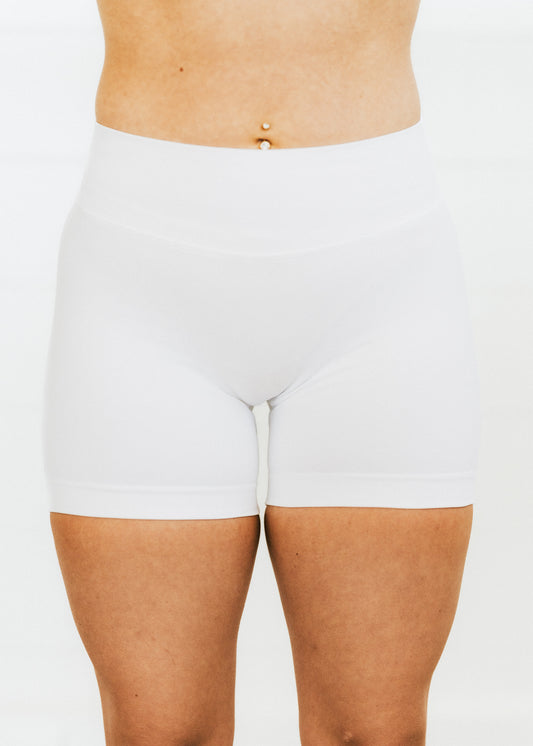 WHITE SCRUNCH SHORTS